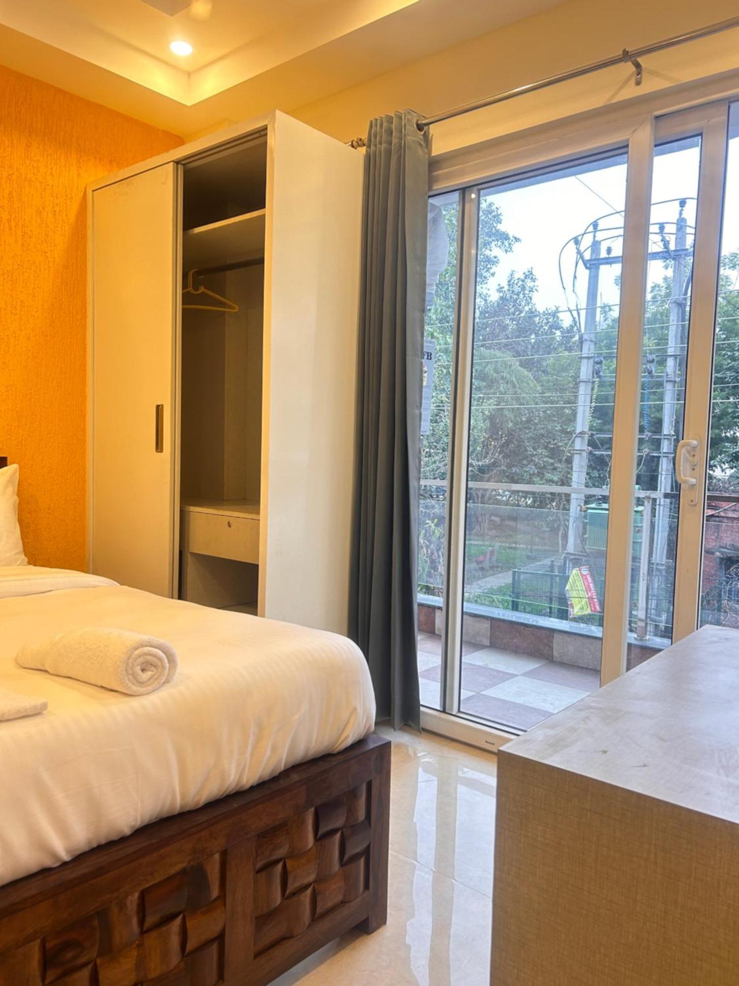 Lime Tree Service Apartment - Medanta Medicity, 古尔冈 外观 照片