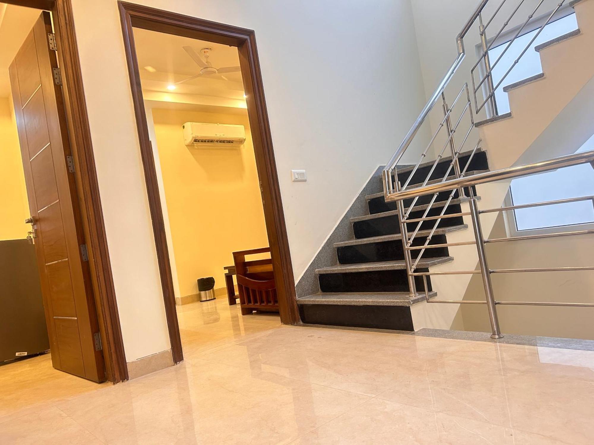 Lime Tree Service Apartment - Medanta Medicity, 古尔冈 外观 照片